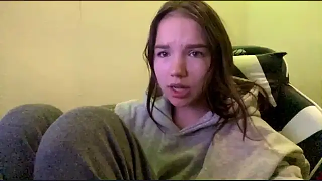FewerCadre online show from 05-22-26, 06:13
