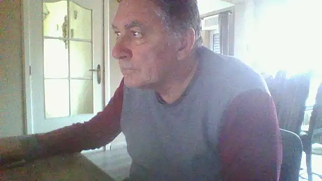 Snapshot of edje59a chatting on 02-25-25, 03:16 edje59a online show from 02-25-25, 03:16