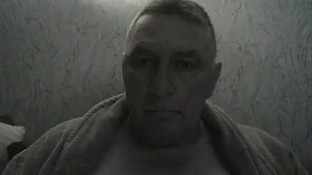 Snapshot of edje59a chatting on 10-04-25, 12:30 edje59a online show from 10-04-25, 12:30