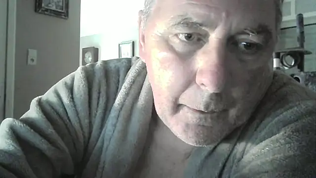 Snapshot of edje59a chatting on 11-06-25, 07:31 edje59a online show from 11-06-25, 07:31