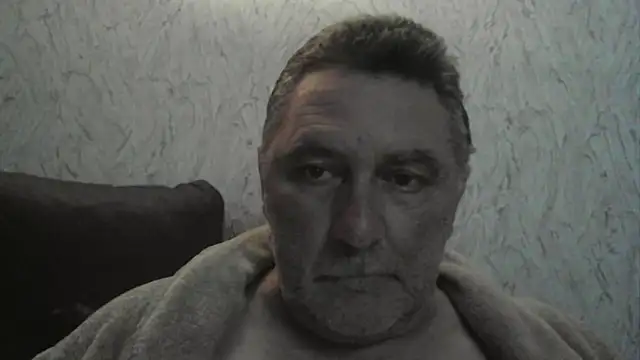 Snapshot of edje59a chatting on 11-09-25, 01:48 edje59a online show from 11-09-25, 01:48