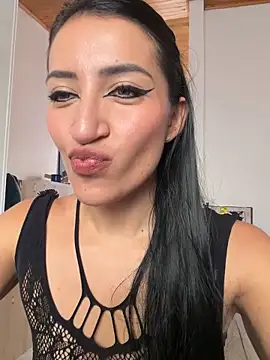Charlottee01- online show from 06-08-26, 07:36