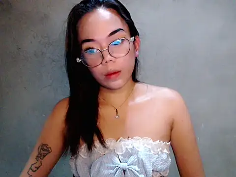 Snapshot of Urbabydollxxx chatting on 06-28-26, 01:17 Urbabydollxxx online show from 06-28-26, 01:17