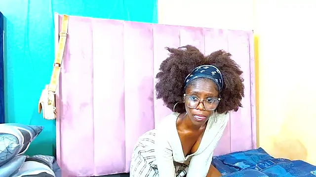 SexySlimTeaXx online show from 06-14-26, 09:17