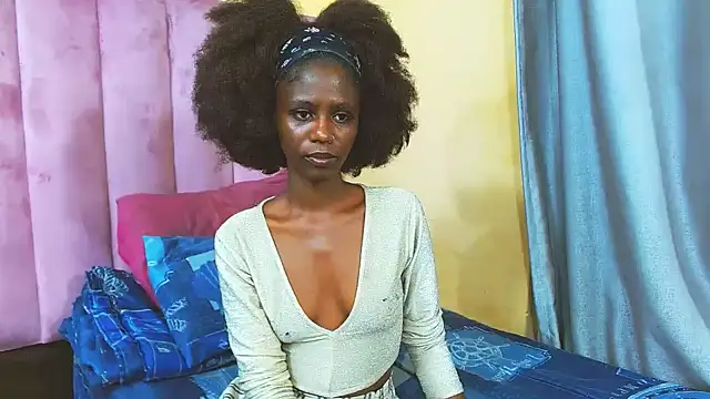 SexySlimTeaXx online show from 06-18-26, 03:38