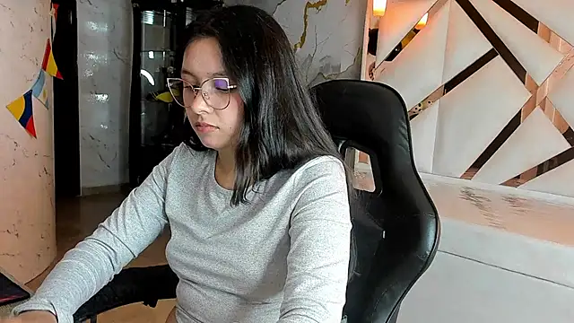 HoneyDoll tf online show from 06-20-26, 08:33