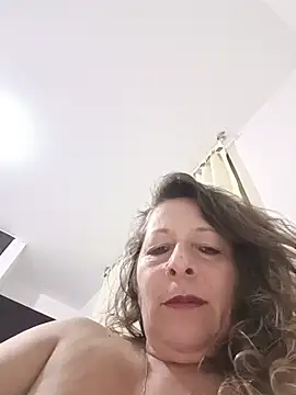 Nikki milf69 online show from 06-10-26, 04:56