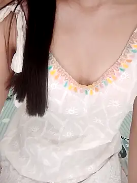 Snapshot of Ipho_girl chatting on 06-19-26, 08:23 Ipho girl online show from 06-19-26, 08:23