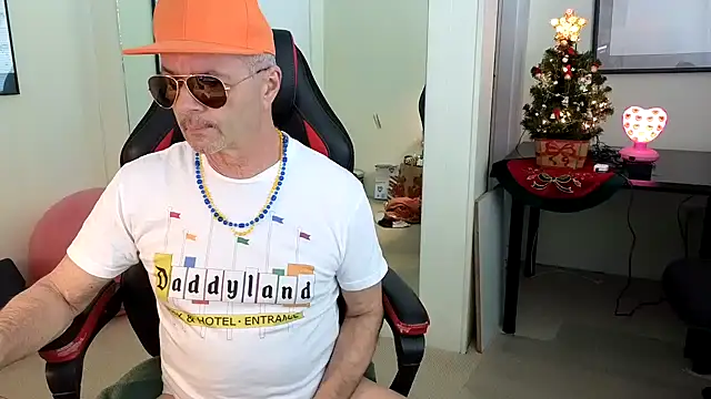 Snapshot of hotdadbod chatting on 12-06-24, 09:13 hotdadbod online show from 12-06-24, 09:13