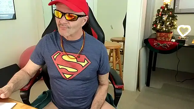 Snapshot of hotdadbod chatting on 12-18-24, 09:18 hotdadbod online show from 12-18-24, 09:18