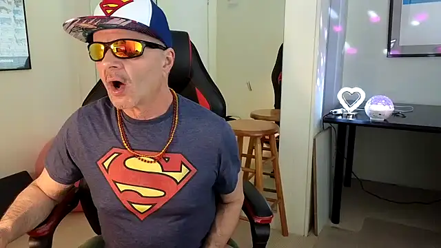 Snapshot of hotdadbod chatting on 12-29-24, 09:20 hotdadbod online show from 12-29-24, 09:20