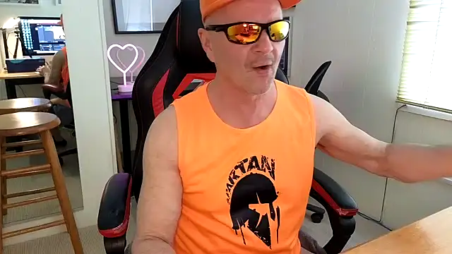 Snapshot of hotdadbod chatting on 02-12-25, 09:43 hotdadbod online show from 02-12-25, 09:43