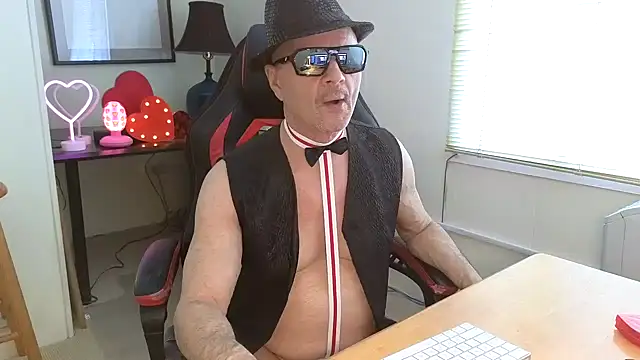 Snapshot of hotdadbod chatting on 02-14-25, 09:21 hotdadbod online show from 02-14-25, 09:21