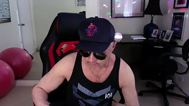 Snapshot of hotdadbod chatting on 03-18-25, 08:37 hotdadbod online show from 03-18-25, 08:37