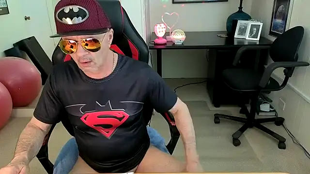 Snapshot of hotdadbod chatting on 09-08-25, 08:41 hotdadbod online show from 09-08-25, 08:41