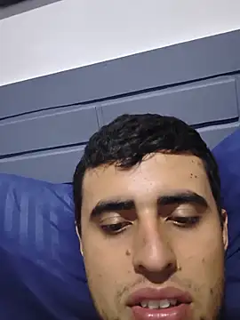 Alejo10051 online show from 06-17-26, 02:36