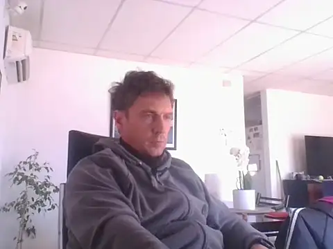 sebasevi online show from 05-18-26, 01:50