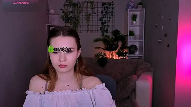 Snapshot of angie_foxy1 chatting on 06-11-26, 07:12 angie foxy1 online show from 06-11-26, 07:12