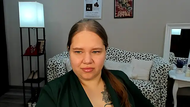 Snapshot of DianaKristol chatting on 05-17-26, 05:27 DianaKristol online show from 05-17-26, 05:27