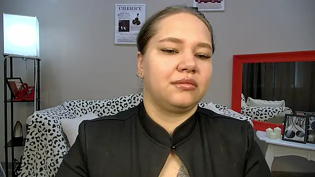Snapshot of DianaKristol chatting on 06-30-26, 06:25 DianaKristol online show from 06-30-26, 06:25