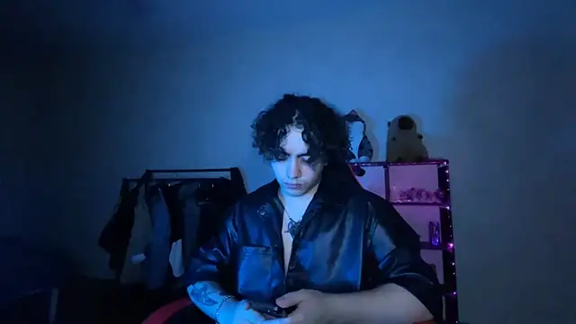 Snapshot of _ELIGOS_ chatting on 06-12-26, 07:57 ELIGOS online show from 06-12-26, 07:57