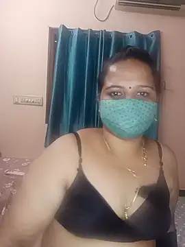 Snapshot of pirainilla chatting on 05-28-26, 05:10 pirainilla online show from 05-28-26, 05:10