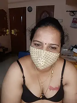 Snapshot of pirainilla chatting on 05-30-26, 06:05 pirainilla online show from 05-30-26, 06:05