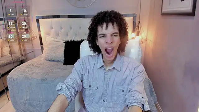 Snapshot of felix_haze chatting on 06-05-26, 06:02 felix haze online show from 06-05-26, 06:02
