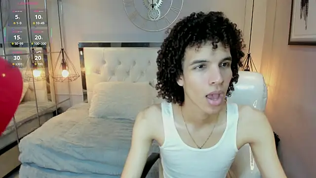 Snapshot of felix_haze chatting on 06-07-26, 06:11 felix haze online show from 06-07-26, 06:11