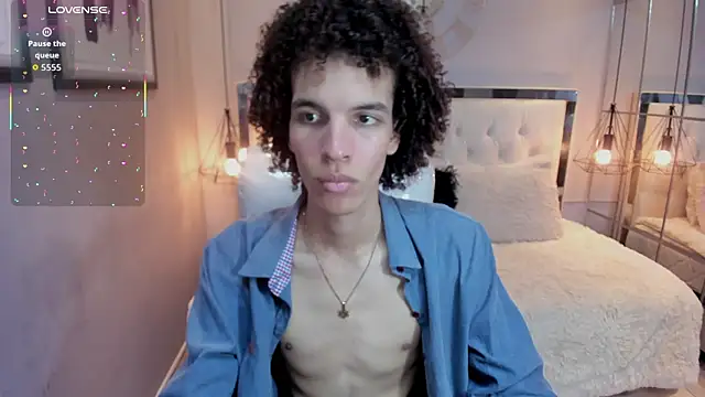 Snapshot of felix_haze chatting on 06-26-26, 05:50 felix haze online show from 06-26-26, 05:50