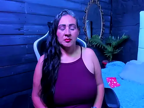 Victoria kyler online show from 05-19-26, 08:53