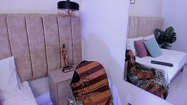 DinahCarter online show from 06-16-26, 12:41