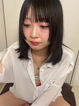 Snapshot of yu_nya chatting on 05-24-26, 05:45 yu nya online show from 05-24-26, 05:45