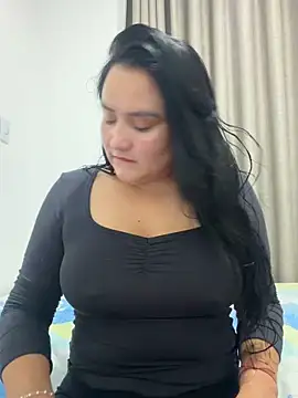 Snapshot of rousee69_ chatting on 06-03-26, 01:41 rousee69 online show from 06-03-26, 01:41