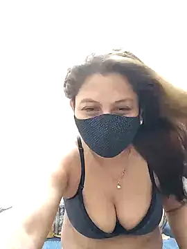Snapshot of hot_kiran2000 chatting on 06-10-26, 07:57 hot kiran2000 online show from 06-10-26, 07:57