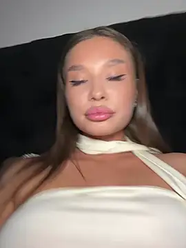 BeautyBella  online show from 06-12-26, 04:17
