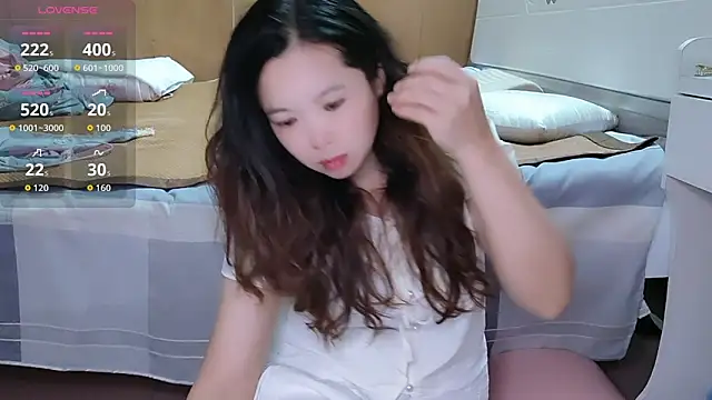 Snapshot of F-Yingying chatting on 06-09-26, 08:04 F-Yingying online show from 06-09-26, 08:04
