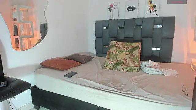 Snapshot of mackbig_dick2 chatting on 06-11-26, 11:47 mackbig dick2 online show from 06-11-26, 11:47