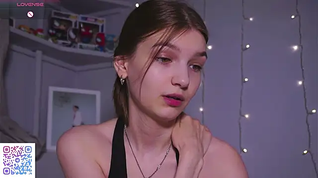 Snapshot of OpsiBoobsi chatting on 06-11-26, 10:13 OpsiBoobsi online show from 06-11-26, 10:13