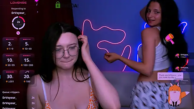 Snapshot of caroline_honeyy chatting on 06-27-26, 10:37 caroline honeyy online show from 06-27-26, 10:37