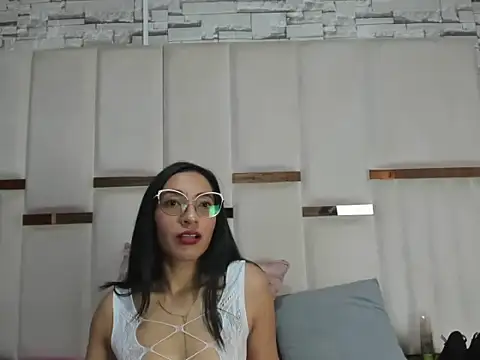 Snapshot of Feetfeticheh chatting on 06-22-26, 04:26 Feetfeticheh online show from 06-22-26, 04:26