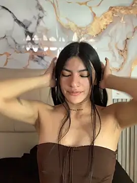 lis hot ec online show from 06-16-26, 07:05