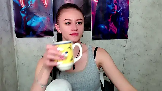 AprillXoxo online show from 06-11-26, 08:56