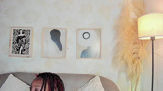 Snapshot of Caramel_kiss_ chatting on 06-14-26, 03:47 Caramel kiss online show from 06-14-26, 03:47