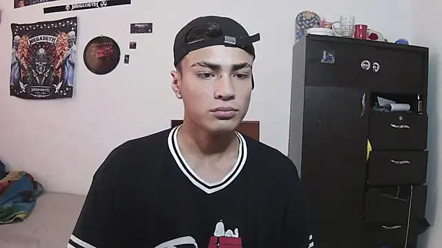 Snapshot of Fenix_hardcock chatting on 06-16-26, 05:15 Fenix hardcock online show from 06-16-26, 05:15