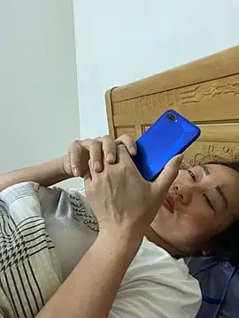 Snapshot of Linda-babyy chatting on 05-19-26, 11:55 Linda-babyy online show from 05-19-26, 11:55