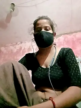 Snapshot of HOT__SANIYA140 chatting on 05-24-26, 05:07 HOT SANIYA140 online show from 05-24-26, 05:07