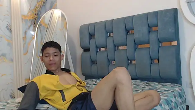 Snapshot of RONALDA_HOT26 chatting on 06-15-26, 01:24 RONALDA HOT26 online show from 06-15-26, 01:24