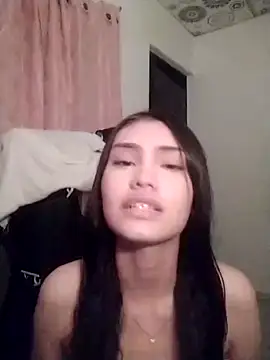 Snapshot of _BellaCute_ chatting on 06-28-26, 05:02 BellaCute online show from 06-28-26, 05:02