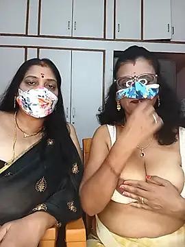 Snapshot of Kannada_telugu_lesbians chatting on 06-16-26, 04:31 Kannada telugu lesbians online show from 06-16-26, 04:31